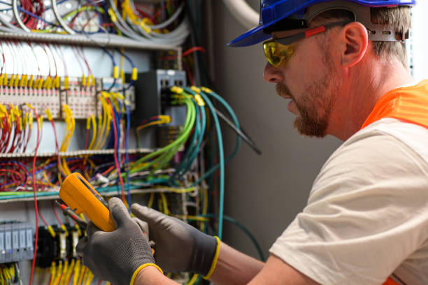 Best 24-Hour Electrician  in Saylorville, IA
